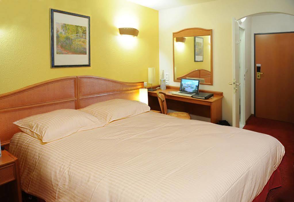 B&B Hotel Strasbourg Aeroport Holtzheim المظهر الخارجي الصورة